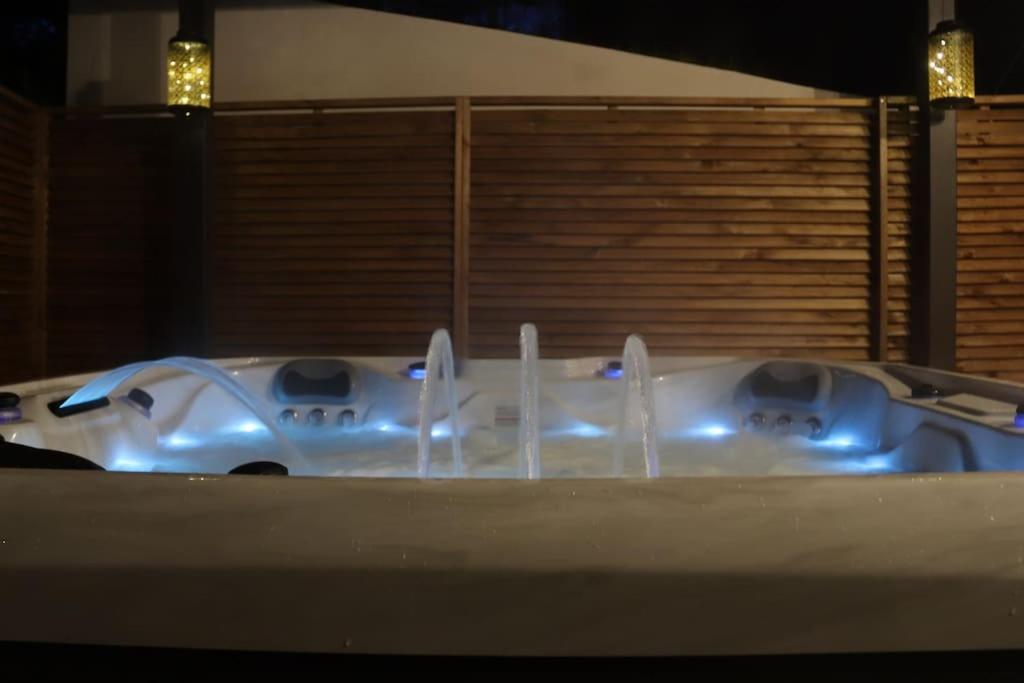 Spa & Serenite, Aux Portes De Disney Et De Paris Villiers-sur-Morin Exterior photo